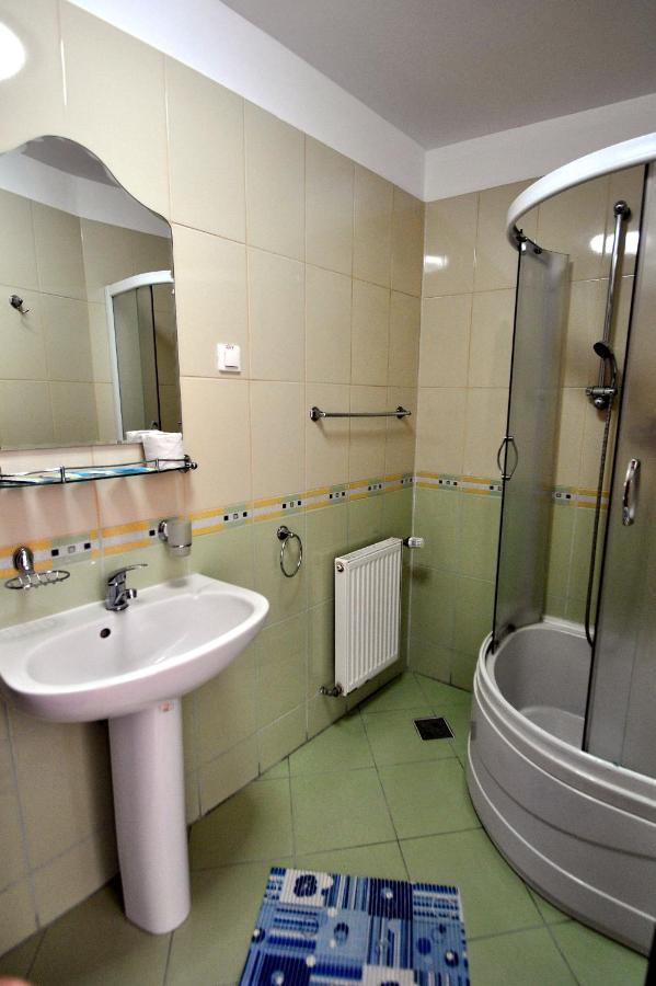 Pensiunea Central Reghin Zewnętrze zdjęcie