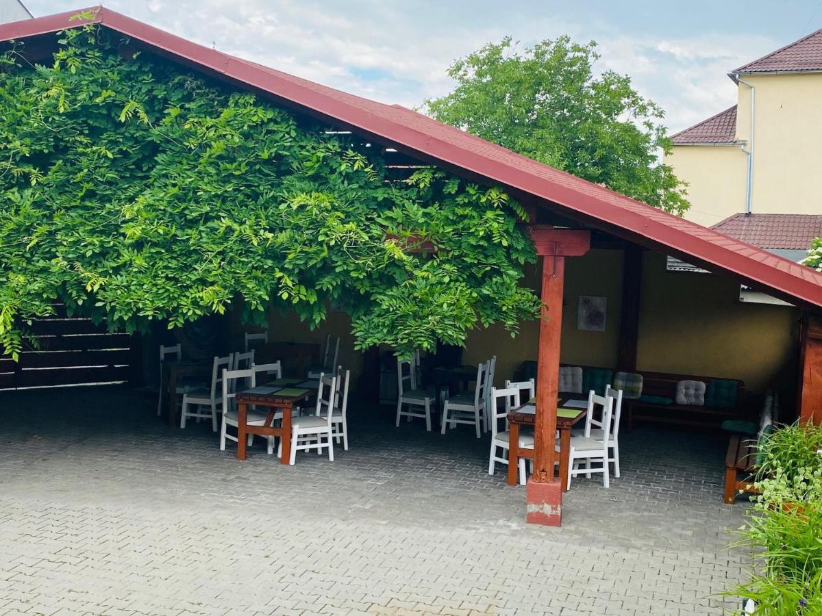 Pensiunea Central Reghin Zewnętrze zdjęcie